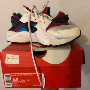 Nike Huarache Run women’s 9.5